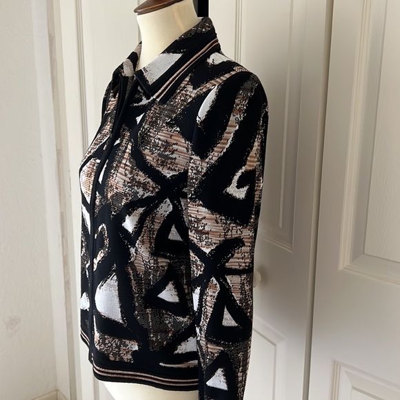 St. John full zip Jacket - Picture 2 of 8